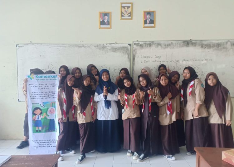 Program Studi DIII Gizi Cirebon, Politeknik Kesehatan Tasikmalaya melakukan Penelitian Dasar Unggulan Perguruan Tinggi (PDUPT) bekerja sama dengan SMAN 9 Kota Cirebon belum lama inj.* Foto: Istimewa