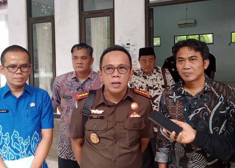 Seluruh Desa di Kabupaten Cirebon resmi menggandeng Kejaksaan dalam pengawalan tata pemerintahan dalam aspek pencegahan dalam MoU di gedung DPMD, Jumat (24/10/2025). /* (foto: M. Rahmat)