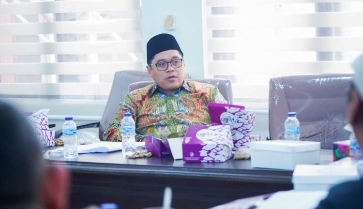 Wakil Ketua DPRD Kabupaten Cirebon, Raden Hasan Basori./* (foto: Humas DPRD Kab. Cirebon)