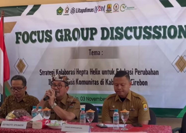 Bupati Cirebon, Imron mendorong kolaborasi antar pihak yakni Akademisi dan Komunitas untuk mewujudkan Cirebon Hijau dan Tahan Iklim./* (foto: Prokompim Kab.Cirebon) 