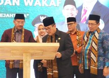 Pemkab Cirebon Luncurkan Program Kota Wakaf untuk Kemandirian Umat