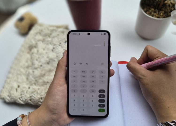 Belajar Lebih Cerdas dengan AI. Samsung Galaxy A56 5G siap dampingi pelajar./* (Humas Samsung)