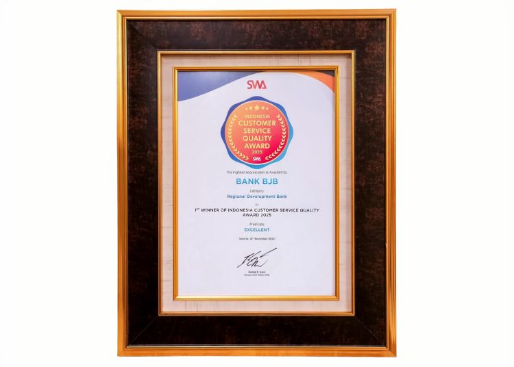 Sertifikat Excellent di ICSQ Award 2025 yang diraih bank bjb./* (foto: humas bank bjb) 