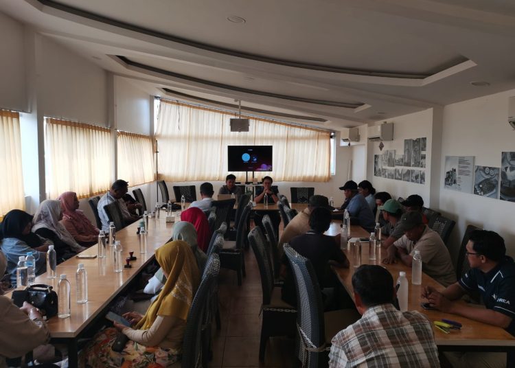 Distribusi pupuk subsidi di Arjawinangun–Kaliwedi dimantapkan dalam penandatanganan SPJB 2026, Selasa (30/12/2025)./* (foto: Humas PT. Pupuk Indonesia) 