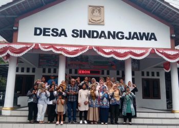 Dosen FISIP UGJ Gelar PKM: Dari Antihoaks hingga Digitalisasi UMKM